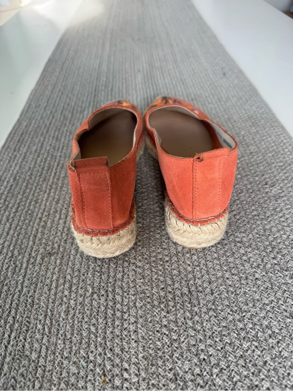 Fabiolas Floral Embroidered Coral Suede Leather Espadrilles Size 38 - Picture 7 of 15